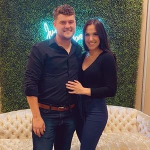 Meet your Posher, Abygail